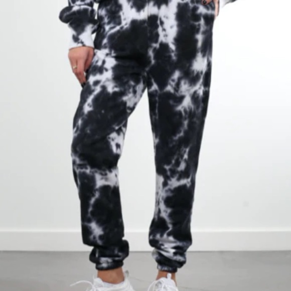 THE "MARBLE TIE DYE" BEST FRIEND CREW NECK SWEATSHIRT AND JOGGER SET - Picture 4 of 9